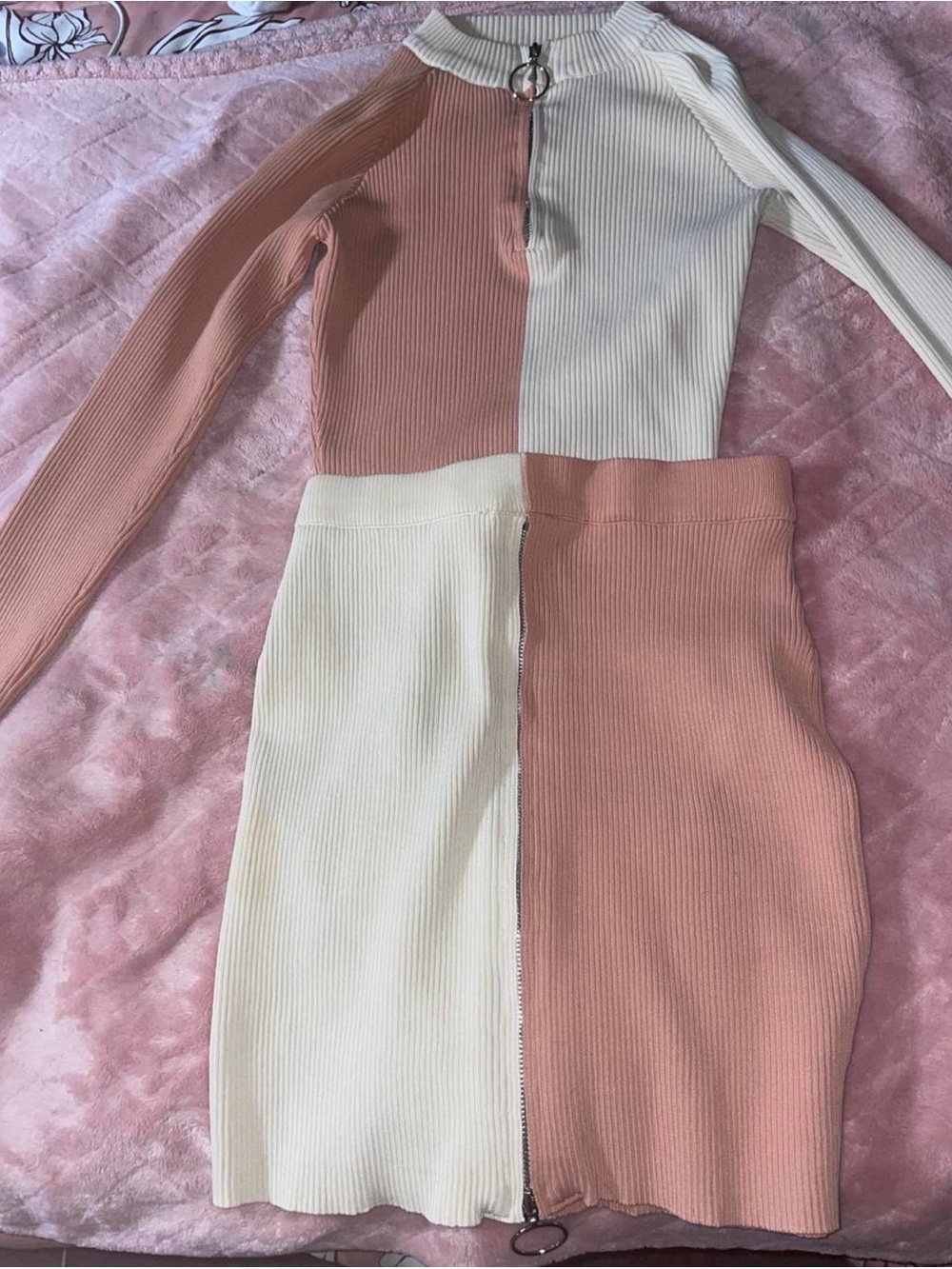 Colorblock Ribbed Long-Sleeve Dress in Pink & Cream